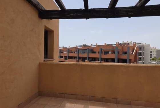 Herverkoop - Rijhuis -
Orihuela Costa - Las Filipinas