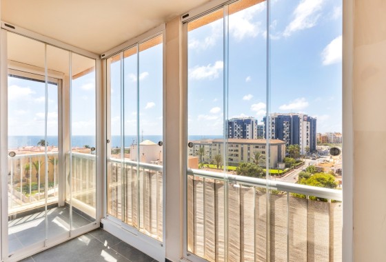 Venta - Apartamento / Piso -
Torrevieja