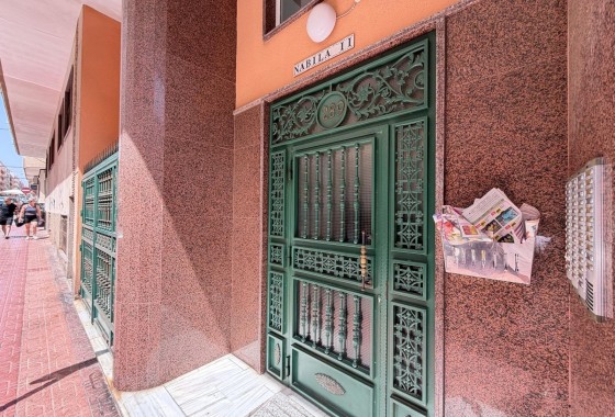 Herverkoop - Appartement / Flat -
Torrevieja - Playa del Cura