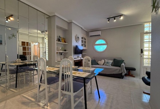 Herverkoop - Appartement / Flat -
Torrevieja - Punta Prima