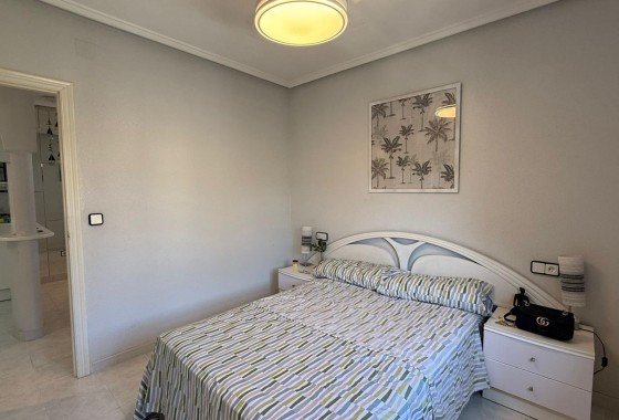 Herverkoop - Appartement / Flat -
Torrevieja - Punta Prima