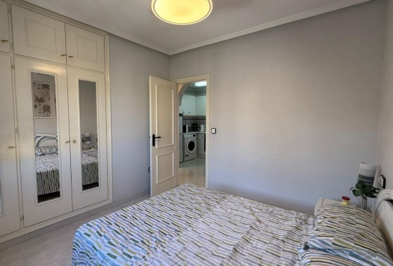 Herverkoop - Appartement / Flat -
Torrevieja - Punta Prima