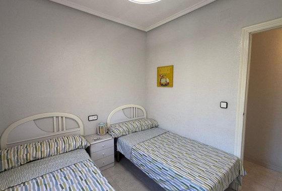 Herverkoop - Appartement / Flat -
Torrevieja - Punta Prima