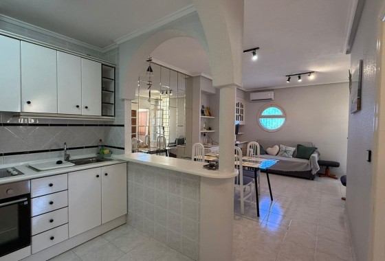 Herverkoop - Appartement / Flat -
Torrevieja - Punta Prima