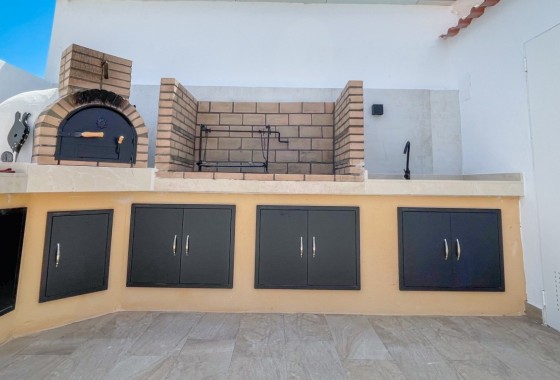 Herverkoop - Rijhuis -
Torrevieja - Nueva Torrevieja