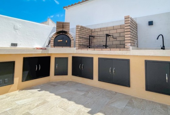 Herverkoop - Rijhuis -
Torrevieja - Nueva Torrevieja