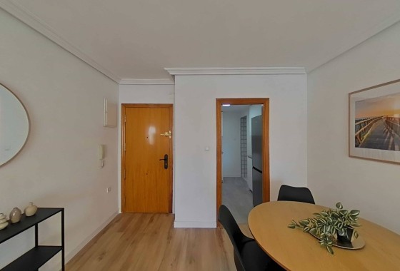 Herverkoop - Appartement / Flat -
Torrevieja - La Mata