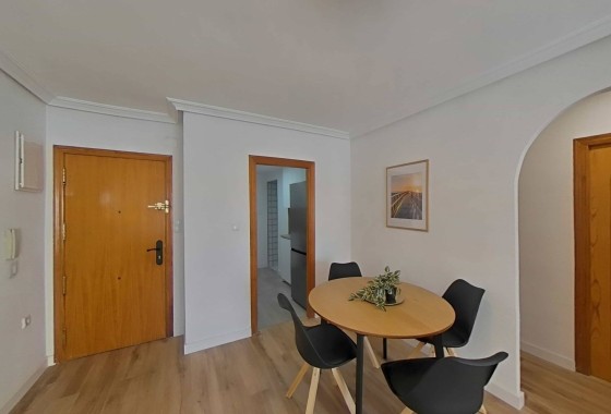 Herverkoop - Appartement / Flat -
Torrevieja - La Mata