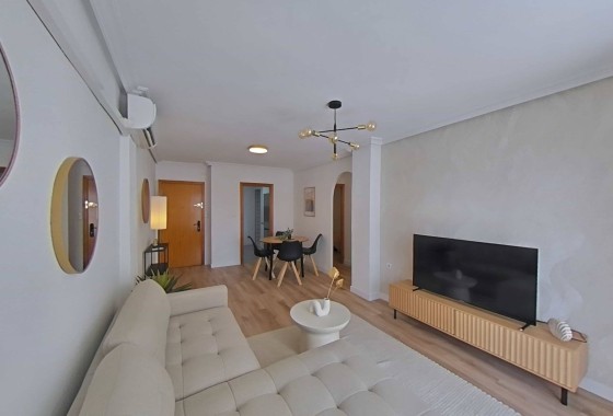 Herverkoop - Appartement / Flat -
Torrevieja - La Mata