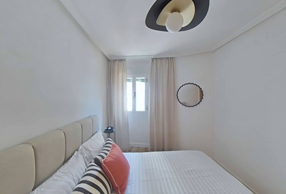 Herverkoop - Appartement / Flat -
Torrevieja - La Mata