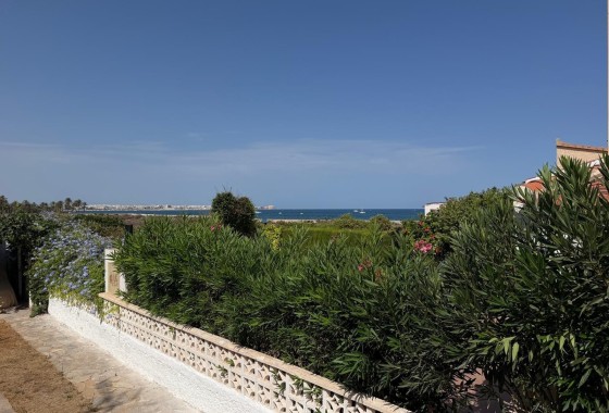 Herverkoop - Vrijstaande Villa -
Torrevieja - Punta Prima