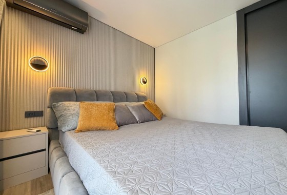 Herverkoop - Vrijstaande Villa -
Torrevieja - Punta Prima