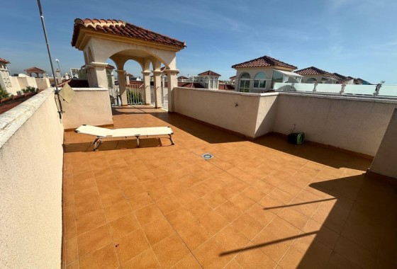 Venta - Chalet Independiente -
Lo Crispin
