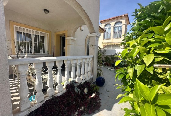 Venta - Chalet Independiente -
Lo Crispin