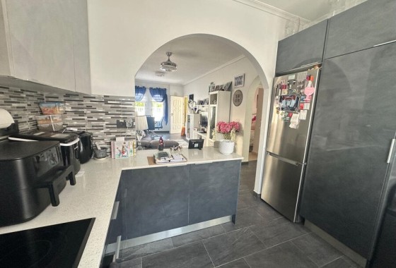 Venta - Chalet Independiente -
Lo Crispin