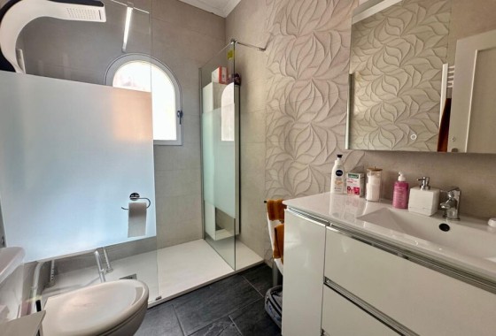 Venta - Chalet Independiente -
Lo Crispin