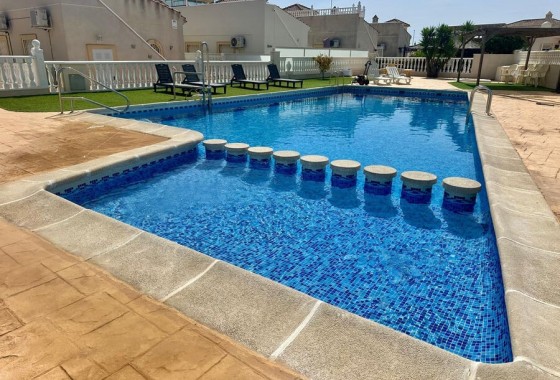 Venta - Chalet Independiente -
Lo Crispin
