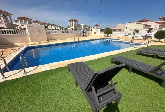 Venta - Chalet Independiente -
Lo Crispin
