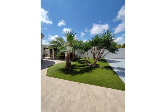 Resale - Detached Villa -
Torrevieja