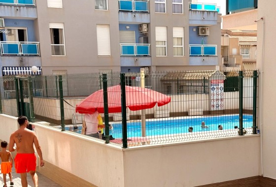 Wiederverkauf - Wohnung / Apartment -
Torrevieja