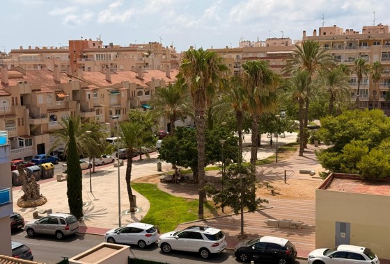 Wiederverkauf - Wohnung / Apartment -
Torrevieja