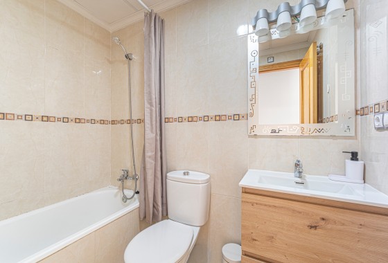 Revente - Appartement -
Rojales