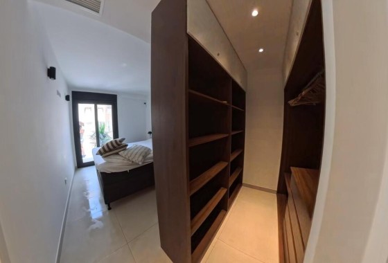 Venta - Apartamento / Piso -
Torrevieja