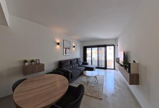 Venta - Apartamento / Piso -
Torrevieja