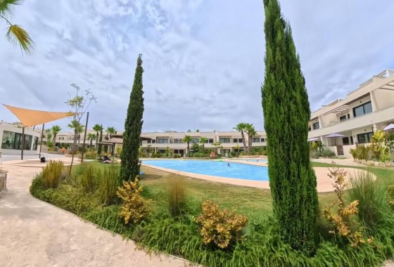 Venta - Apartamento / Piso -
Torrevieja