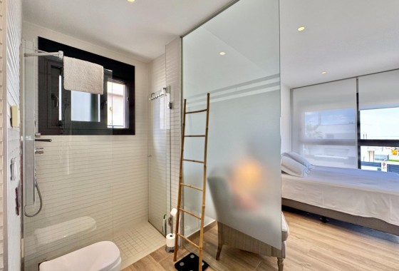 Revente - Villa Individuelle -
San Miguel de Salinas - Bellavista
