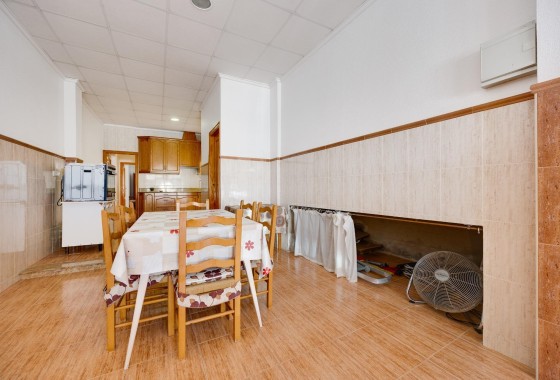 Revente - Appartement -
Torrevieja - Paseo Maritimo