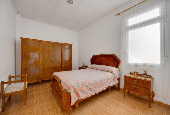 Revente - Appartement -
Torrevieja - Paseo Maritimo