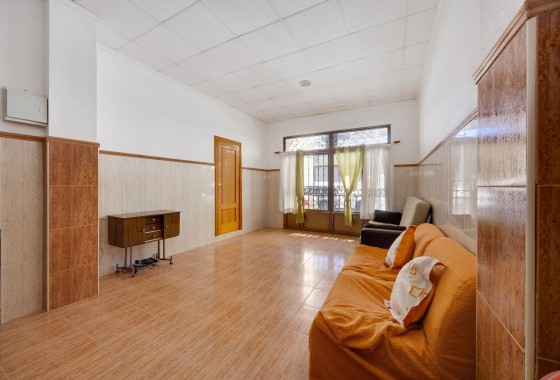 Revente - Appartement -
Torrevieja - Paseo Maritimo