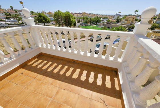 Herverkoop - Vrijstaande Villa -
Villamartín