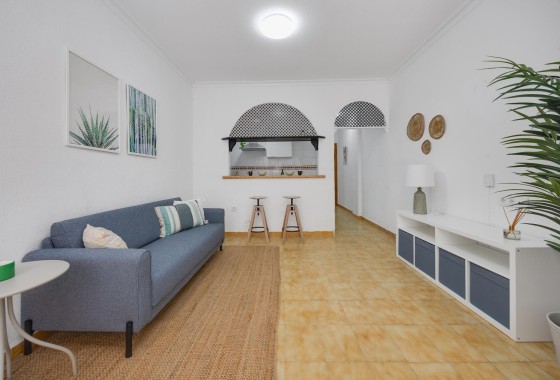 Venta - Apartamento / Piso -
Torrevieja