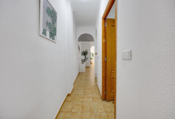 Venta - Apartamento / Piso -
Torrevieja