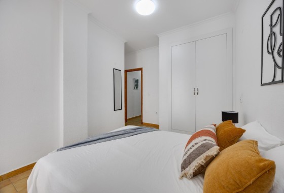 Venta - Apartamento / Piso -
Torrevieja
