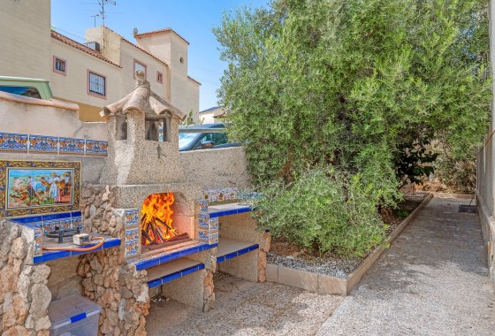 Herverkoop - Vrijstaande Villa -
Orihuela Costa - El Galan