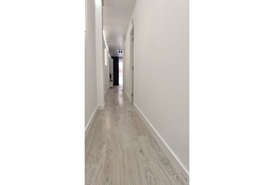 Revente - Appartement -
Torrevieja - Playa Acequion