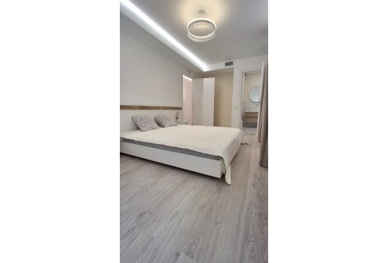 Revente - Appartement -
Torrevieja - Playa Acequion