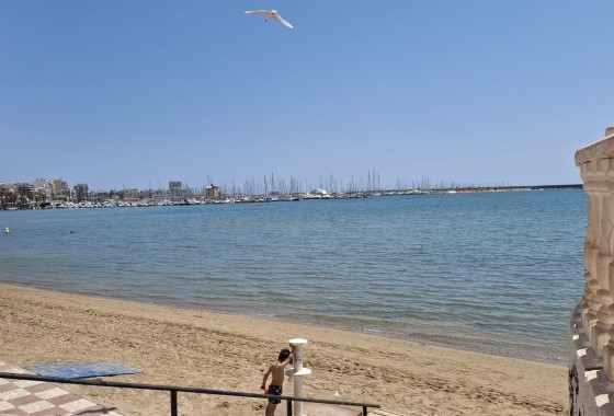 Revente - Appartement -
Torrevieja - Playa Acequion