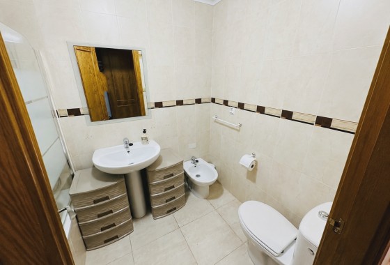 Wiederverkauf - Wohnung / Apartment -
Los Altos - Dream Hills - Dream Hills 2