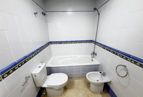 Resale - Apartment / Flat -
Rioja