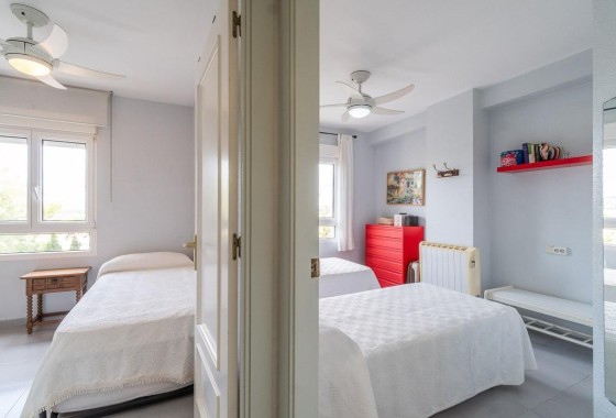 Revente - Appartement -
Orihuela Costa - Campoamor