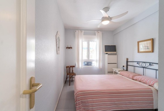 Revente - Appartement -
Orihuela Costa - Campoamor