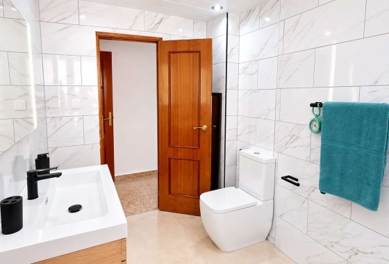 Wiederverkauf - Wohnung / Apartment -
Algorfa