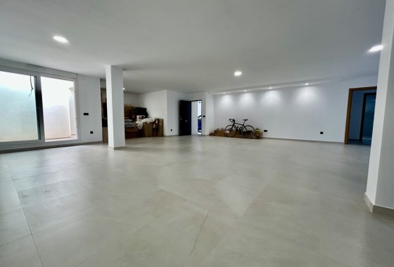 Wiederverkauf - Freistehende Villa -
Algorfa