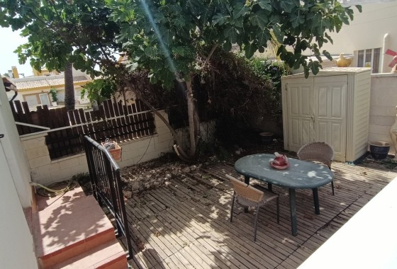 Revente - Villa mitoyenne -
Sucina