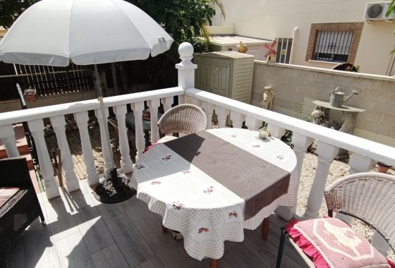 Revente - Villa mitoyenne -
Sucina