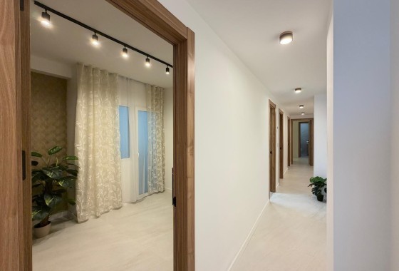 Revente - Appartement -
Torrevieja - Playa del Cura